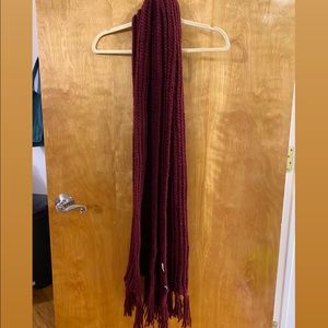 Maroon scarf